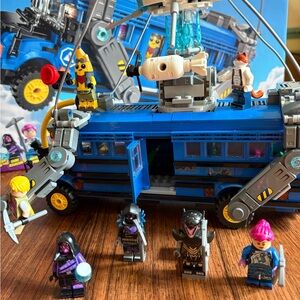 LEGO Blue and Gray Adventure Bus Set